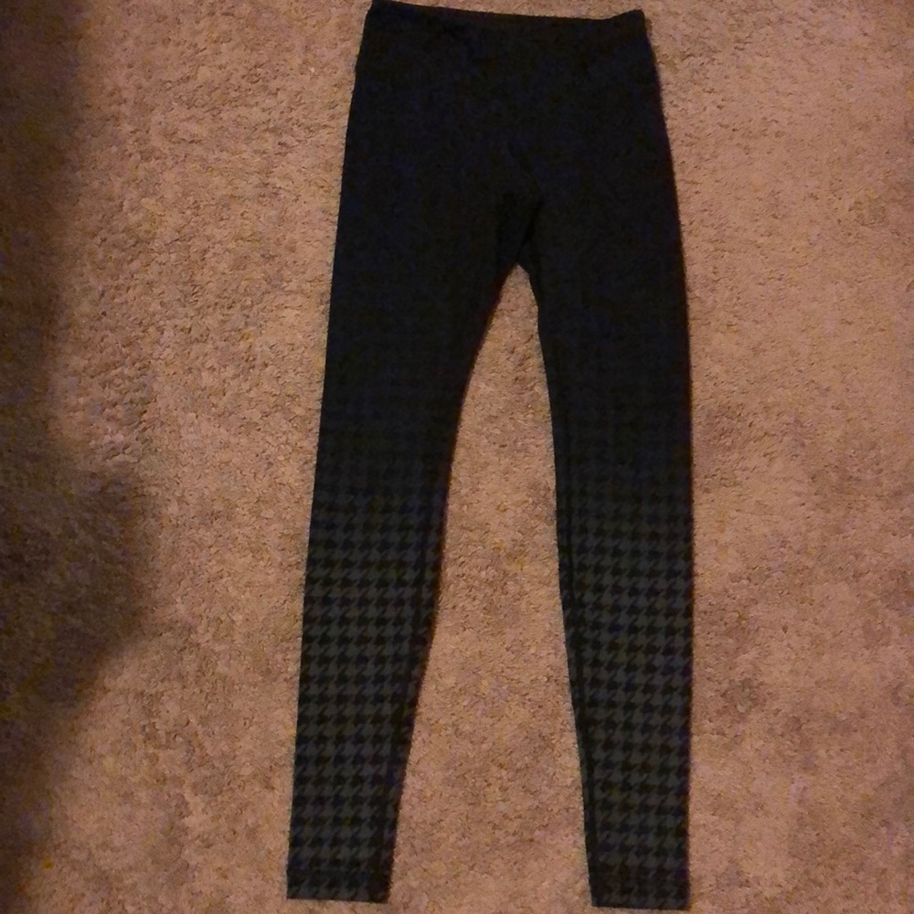 Lululemon leggings size 4
